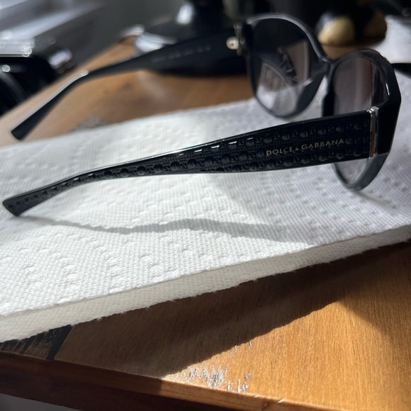 Woman sunglasses